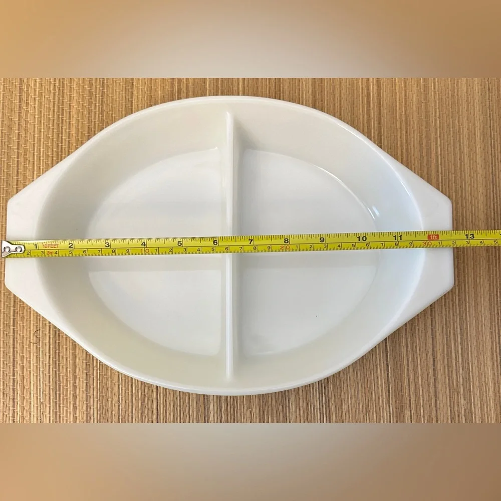 Pyrex Yellow 1 Quart Oval Divided Casserole Split Dish Vintage